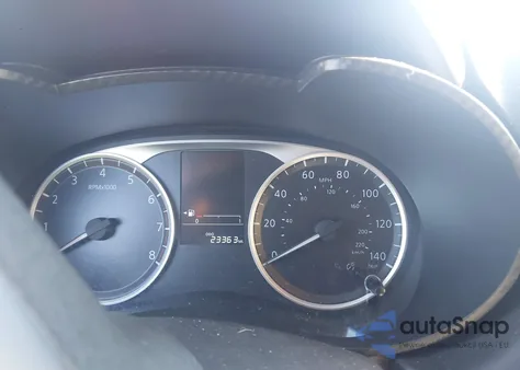 2021 Nissan Versa S 5-Speed Manual Transmission z USA, uszkodzony, nr VIN 3N1CN8BVXML881209